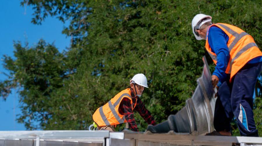 Roof maintenance in Santa Elena, TX